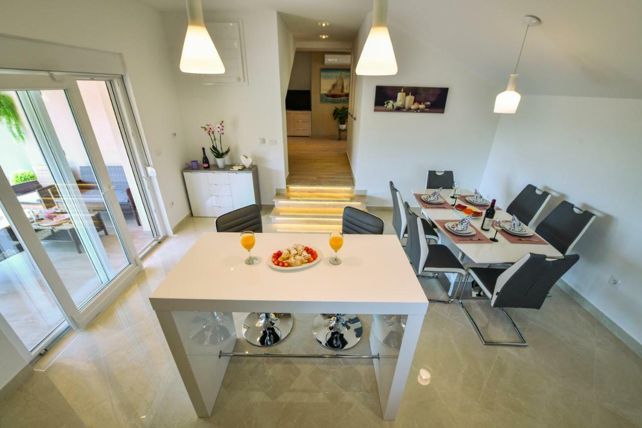Cambi Lux Apartment Otok  Экстерьер фото