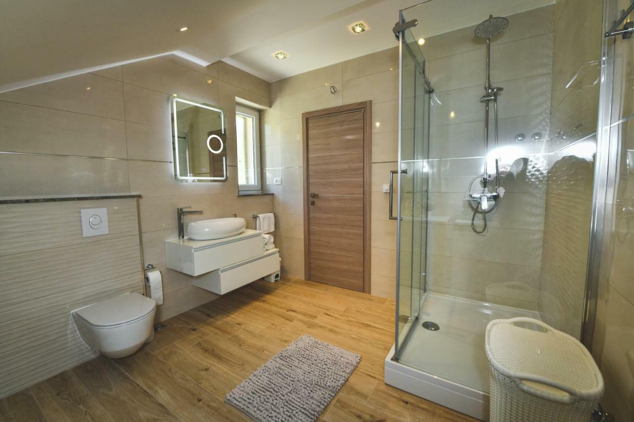 Cambi Lux Apartment Otok  Экстерьер фото